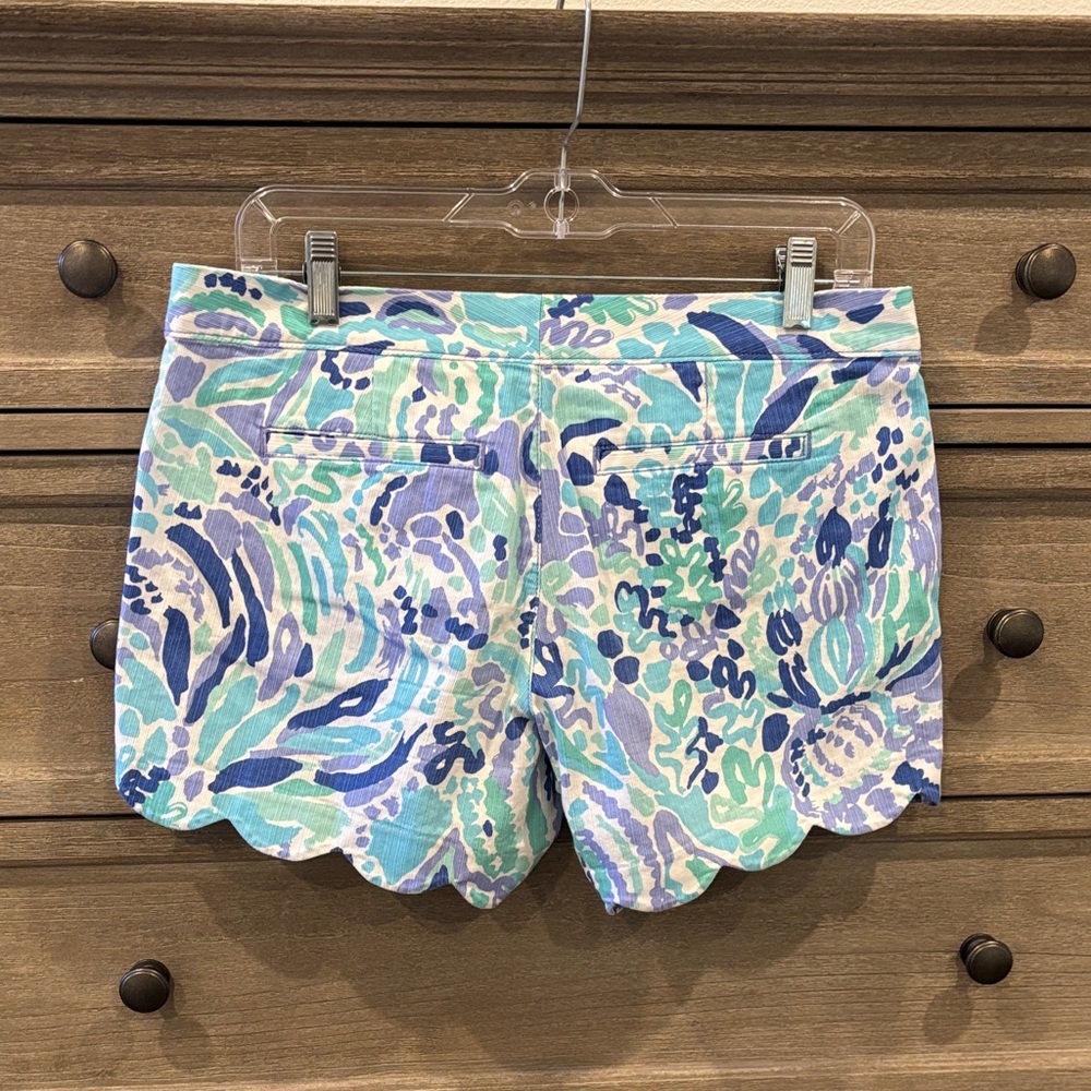 Stylish Lilly Pulitzer Shorts - Picture 3 of 3